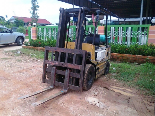 รถฟอร์คลิฟต์ TCM 25 เครื่องดี ปั้มดี ระบบดี ยกได้ 2.5 ตัน ยกได้สูง 3 เมตร