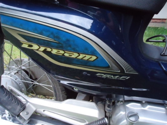 ขายรถ HONDA  DREAM 110i หัวฉีด สีเขียว ใหม่ๆ สภาพสวยมากๆ เครื่องแน่นๆ เงียบกริบ 18,600.-