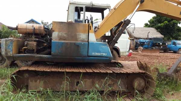 ขายด่วนแบ็คโฮ PC120-3สภาพต้องเก็บรายละเอียดรีบโทร 0843923995 ขายด่วนแบ็คโฮ PC120-3สภาพต้องเก็บรายละเอียดรีบโทร 0843923995