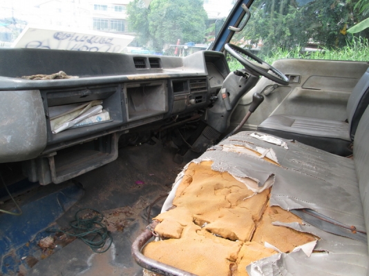 ขาย Mitsubishi Canter 6ล้อ รถห้าง ยาว4.50ม. ปี90. ขาย Mitsubishi Canter 6ล้อ รถห้าง ยาว4.50ม. ปี90.