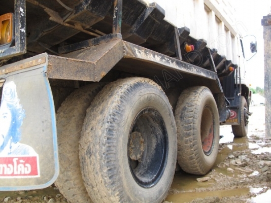 รถบรรทุก 10 ล้อดั๊มพ์ ยี่ห้อ NISSAN 225 แรงม้า รถบรรทุก 10 ล้อดั๊มพ์ ยี่ห้อ NISSAN 225 แรงม้า