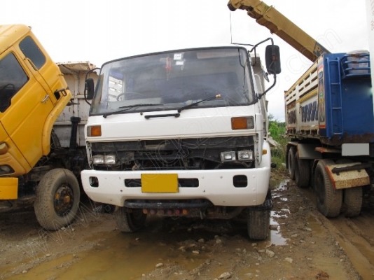 รถบรรทุก 10 ล้อดั๊มพ์ ยี่ห้อ NISSAN 225 แรงม้า รถบรรทุก 10 ล้อดั๊มพ์ ยี่ห้อ NISSAN 225 แรงม้า