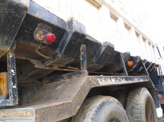 รถบรรทุก 10 ล้อดั๊มพ์ ยี่ห้อ NISSAN 225 แรงม้า รถบรรทุก 10 ล้อดั๊มพ์ ยี่ห้อ NISSAN 225 แรงม้า