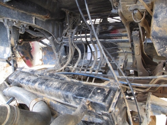 รถบรรทุก 10 ล้อดั๊มพ์ ยี่ห้อ NISSAN 225 แรงม้า รถบรรทุก 10 ล้อดั๊มพ์ ยี่ห้อ NISSAN 225 แรงม้า