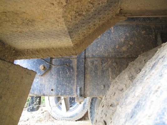 รถบรรทุก 10 ล้อดั๊มพ์ ยี่ห้อ NISSAN 225 แรงม้า รถบรรทุก 10 ล้อดั๊มพ์ ยี่ห้อ NISSAN 225 แรงม้า