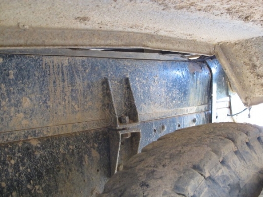 รถบรรทุก 10 ล้อดั๊มพ์ ยี่ห้อ NISSAN 225 แรงม้า รถบรรทุก 10 ล้อดั๊มพ์ ยี่ห้อ NISSAN 225 แรงม้า