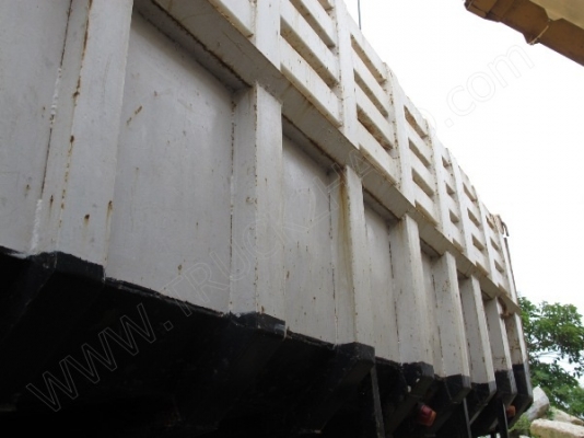 รถบรรทุก 10 ล้อดั๊มพ์ ยี่ห้อ NISSAN 225 แรงม้า รถบรรทุก 10 ล้อดั๊มพ์ ยี่ห้อ NISSAN 225 แรงม้า