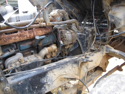 รถบรรทุก 10 ล้อดั๊มพ์ ยี่ห้อ NISSAN 225 แรงม้า รถบรรทุก 10 ล้อดั๊มพ์ ยี่ห้อ NISSAN 225 แรงม้า