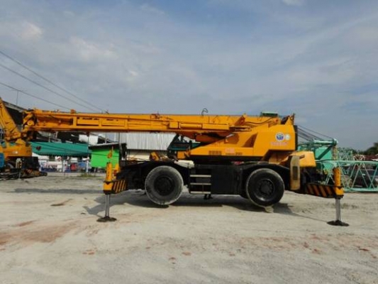 รถเครนนำเข้าโดยตรงจากญี่ปุ่น rough terrain TADANO TR250M-6