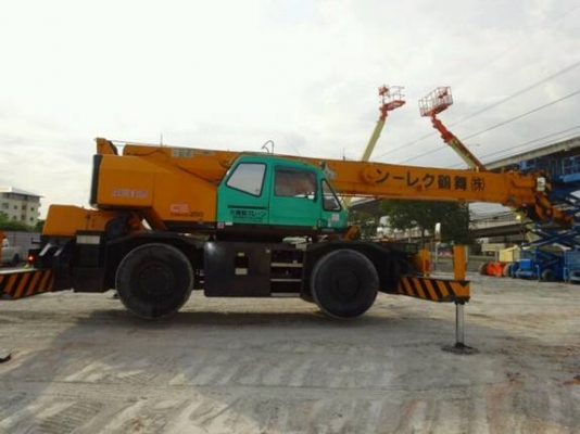 รถเครนนำเข้าโดยตรงจากญี่ปุ่น rough terrain TADANO TR250M-6