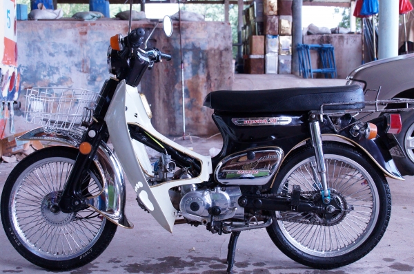 ขาย HONDA C 70 เครื่อง เวฟ 110 ทะเบียนพร้อมโอน แน่น สวย ขับดี เครื่องดี ยางใหม่