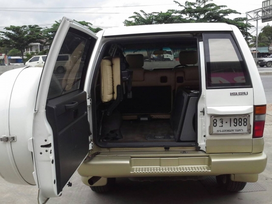 ISUZU - TROOPER - LS 3.2 AT ISUZU - TROOPER - LS 3.2 AT