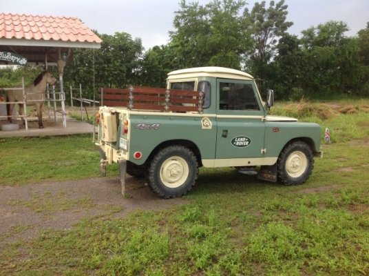 แลนด์โรเวอร์ ซีรี่2 ช่วงสั้น เครื่องดีเซล อีซูซุ240 เกียร์เดิมทะเบียนพร้อมโอน