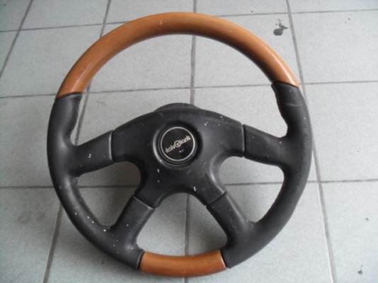 ขายพวงมาลัย ITALVOLANTI สวยๆเก่าญี่ปุ่น 1000 เดียวครับ