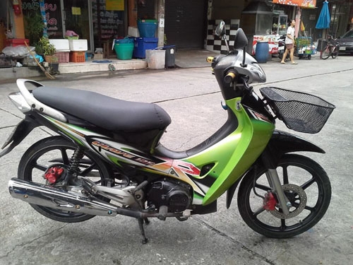 wave 125 r ปี 49 ดิสก์หน้า หลัง ล้อแม็ก กุญแจใหญ่ รถสวยมาก เครื่องเดิมๆ ชุดสีสด สวย เอกสารชุดโอนครบ