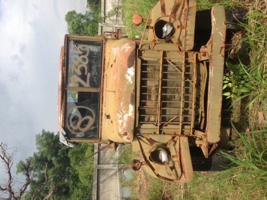 ขายรถบรรจุน้ำ 10 ล้อ เปนรถทหาร ซื้อไปทำรถเทรลเลอลากรถเกี่ยวหรือรถแมคโคได้