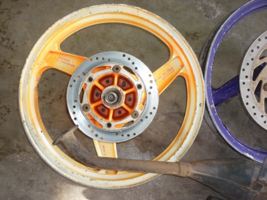 ล้อแมีก ser  se หน้า -หลัง  17  พร้อมท่อ pdkติดรถ  4500 บาทรวมส่งทั่วไทย