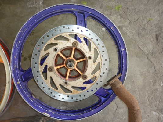 ล้อแมีก ser  se หน้า -หลัง  17  พร้อมท่อ pdkติดรถ  4500 บาทรวมส่งทั่วไทย