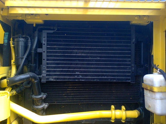 ขายด่วน SK220มาคร์ที LL นำเข้าเก่าญี่ปุ่นแท้ไม่เคยใช้งานในไทยเลย  พร้อมใช้ไฟฟ้าครบ เดิมๆๆจากนอก ชั่วโมงทำงานน้อย 47xx