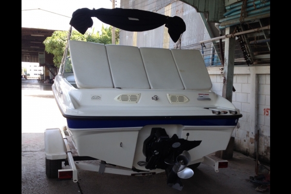 ขายด่วน เรือBAYLINERปี2007 เครื่อง4.3 ยาว18.5ฟุต ซื้อมา8เดือน ลงเล่น4ครั้ง เปลี่ยนใบจักรสแตนเลสแล้ว เรืออยู่สมุทรสงคราม แม่กลอง โทรคุณเชษฐ์ 0819076655