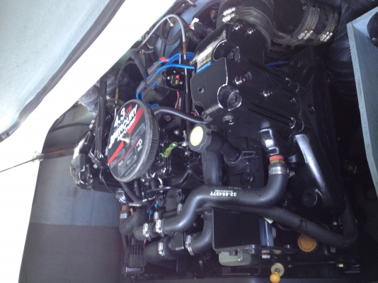 ขายด่วน เรือBAYLINERปี2007 เครื่อง4.3 ยาว18.5ฟุต ซื้อมา8เดือน ลงเล่น4ครั้ง เปลี่ยนใบจักรสแตนเลสแล้ว เรืออยู่สมุทรสงคราม แม่กลอง โทรคุณเชษฐ์ 0819076655