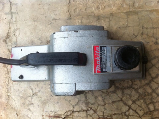 กบไสไม้Makita 1804N ของแท้100\% สภาพดีมาก ราคาถูก