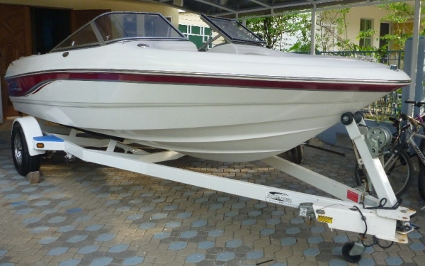 ขายเรือ รุ่น Chaparral 180 SSi ปี 2005