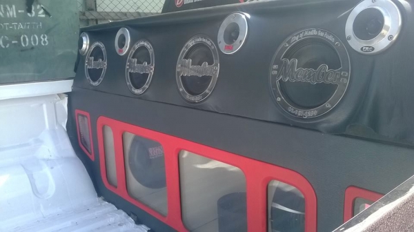 ขายคับขายเครื่องเสียงมาสด้าBT50proแคบ มีพาเวอร 3ตัว มีปรีให้ ชุดสายไฟครบ 25000บาทคับ โทร 0845270148 บอล