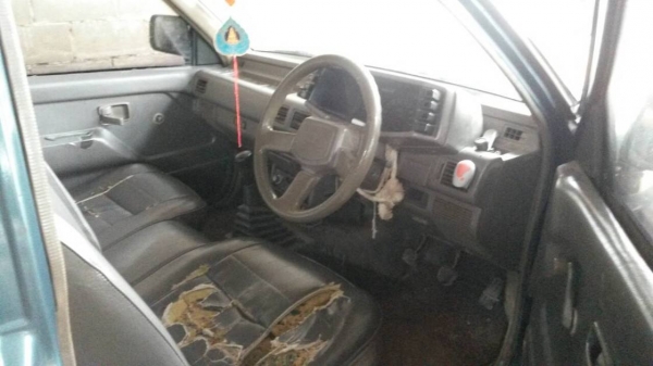 ***ขายแล้วครับขอบคุณ Truck2hand ขาย มังกรทอง87แรงตอนเดียว หูช้างแท้ยอดนิยม ปี33 เครื่องเดิมเกียร์เดิม ช่วงล่างแน่น คัสซีดีไม่ผุ สีดี บาง ภายในเก๋งคอนโซลครบ พ.ธรรมดา แอร์เย็น ยางดี4เส้น พร้อมใช้งาน เอกสารครบ ราคาต่อรองได้เด้อ พี่น้องครับ