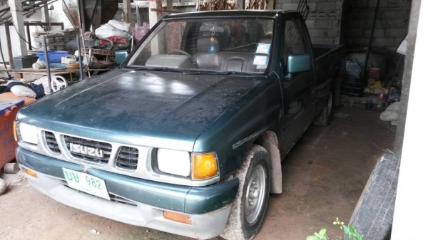 ***ขายแล้วครับขอบคุณ Truck2hand ขาย มังกรทอง87แรงตอนเดียว หูช้างแท้ยอดนิยม ปี33 เครื่องเดิมเกียร์เดิม ช่วงล่างแน่น คัสซีดีไม่ผุ สีดี บาง ภายในเก๋งคอนโซลครบ พ.ธรรมดา แอร์เย็น ยางดี4เส้น พร้อมใช้งาน เอกสารครบ ราคาต่อรองได้เด้อ พี่น้องครับ