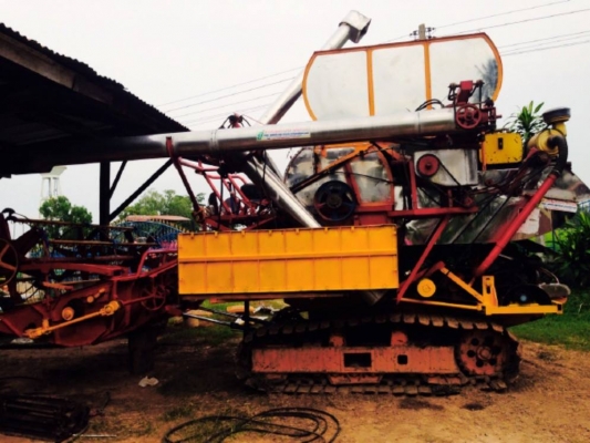 ขายรถเกี่ยวแบบอุ้ม เกษตรพัฒนา ไอ้หนุ่มไวไฟ รุ่น "ร้อนกว่าไฟ"  อุ้ม2.5ตัน ตัวเดิน10HT ปั๊มไดกิ้น23 เครื่องISUZU ROCKY 6HE1 195TURBO  ช่วงล่างดี เครื่องแน่น ปั๊มดี ช่วงล่างใหม่ ซ่อมถึงตลอด สีใหม่สวยสด ครับ พร้อมใช้งาน ราคาต่อรองได้เด้อ พี่น้องครับ