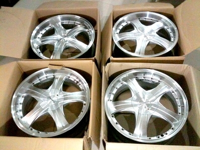 แม็กซ์ VIP 17นิ้ว PCD 4 รู100-114.3 ยี่ห้อ Explorer ตจว ส่งได้ แม็กซ์ VIP 17นิ้ว PCD 4 รู100-114.3 ยี่ห้อ Explorer ตจว ส่งได้