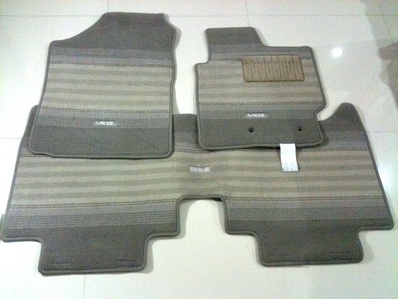 พรมวิออส 07-12 ถอดจากป้ายแดงเก็บไว้ สภาพใหม่เอี่ยม