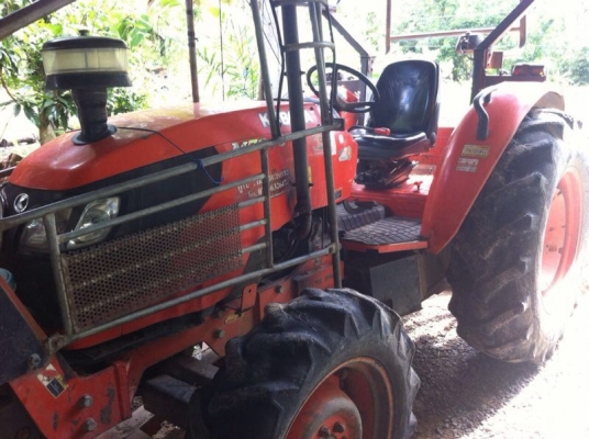 รถไถ่ KUBOTA  7040  สนใจติดต่อ 081 - 6079515