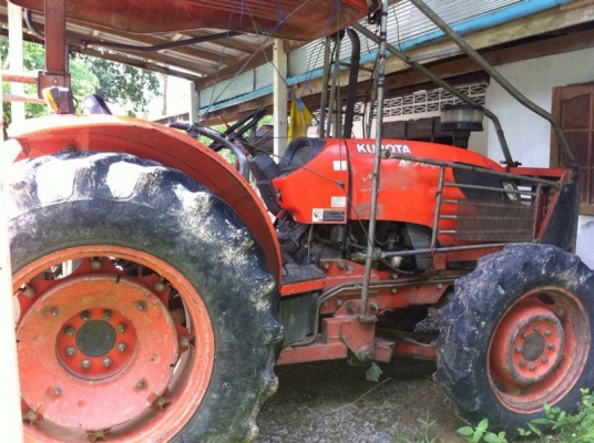 รถไถ่ KUBOTA  7040  สนใจติดต่อ 081 - 6079515
