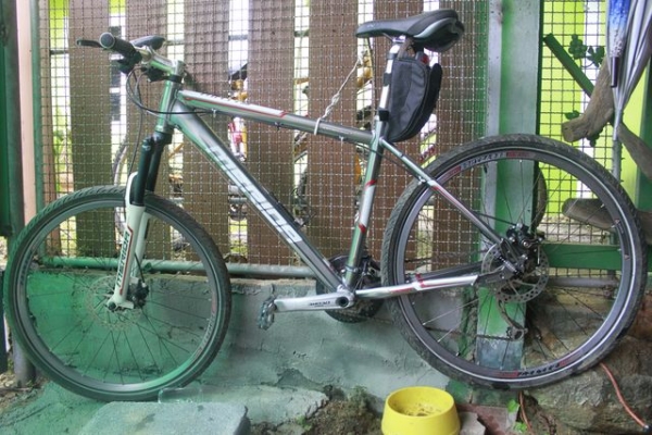 ขายเสือภูเขา ขนาด 18" สภาพใหม่ เฟลมสวย เบา ไว้ขี่ออกกำลังกาย