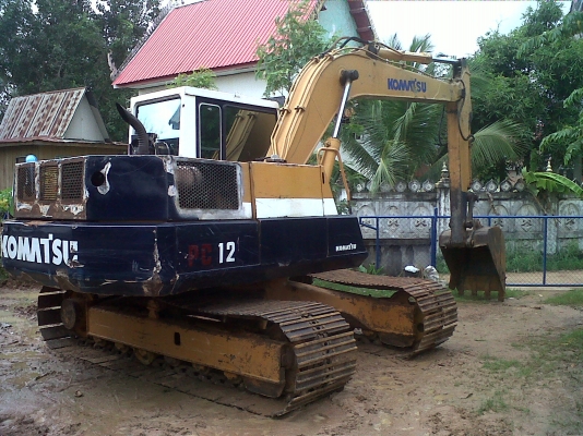 ขายรถแบคโฮPC120-3 สภาพพร้อมใช้  แอร์เย็น รถทำงานทุกวัน