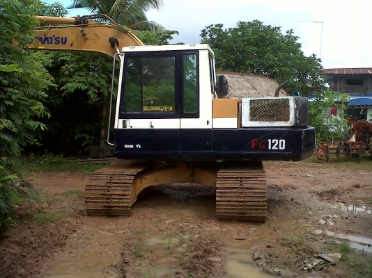 ขายรถแบคโฮPC120-3 สภาพพร้อมใช้  แอร์เย็น รถทำงานทุกวัน