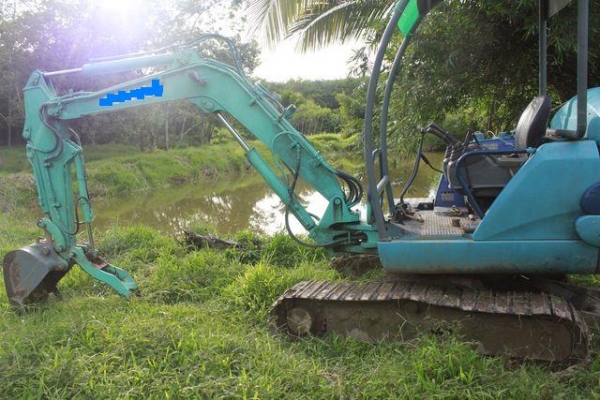 ขายรถขุด ขนาด 30 เอนกประสงค์ มี่ที่คีบ พร้อมใช้