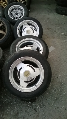 ขายล้อขอบ15 รู พร้อมยางชุดละ9500