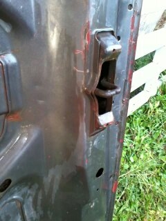 ขายด่วน ฝากระโปรง NISSAN BIG M (หน้าตะแกรง) 600 บาท