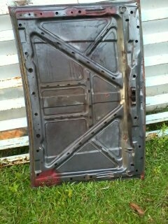 ขายด่วน ฝากระโปรง NISSAN BIG M (หน้าตะแกรง) 600 บาท