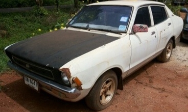 DATSUN SUNNY B210 รถสวยคลาสสิคเดิมๆทั้งคัน เครื่องแห้งแรงดีไม่มีเยิ้ม ภายในเก๋งแอร์เย็น คอนโซลภายในสวยครบไม่มีผุกร่อน ช่วงล่างแน่นดี ยางสภาพดี 4 เส้นประมาณ 70\% พร้อมใช้งาน เอกสารทะเบียนครบพร้อม ราคาต่อรองได้ครับ