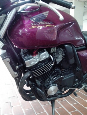 ขาย cb400 ปี98 เวอร์ชั่นs ประกอบใหม่ เครื่องสดๆ ปรับราคาครับ65000