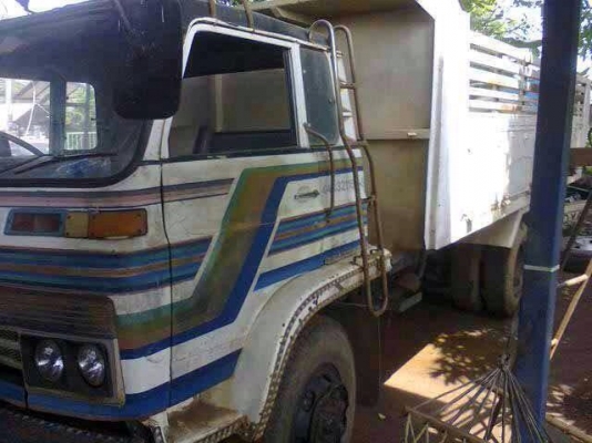 ISUZU JCM 165 HP 6BD1 สิบล้อดั๊มพ์ 2 เพลา กระบะดั๊มพ์เหล็ก 12 ตันสภาพสวย เครื่องแน่นแรงดี หัวเก๋งบางเดิมๆภายในคอนโซลครบพร้อม พวงมาลัยเพาเวอร์ ระบบเบรคทริ๊ปฟี้ ช่วงล่างคัชซีไม่บวม เพลาโบกี้เดิมๆไม่มีแตกเยิ้ม 2 เพลาแท้ ยางสภาพดี 10 เส้นประมาณ 70\% พร้อมบรรทุ