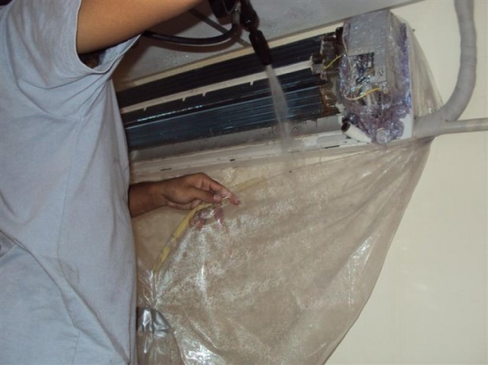 ซ่อม ติดตั้ง ถอด ย้าย  ล้างใหญ่แอร์ 500 บาท