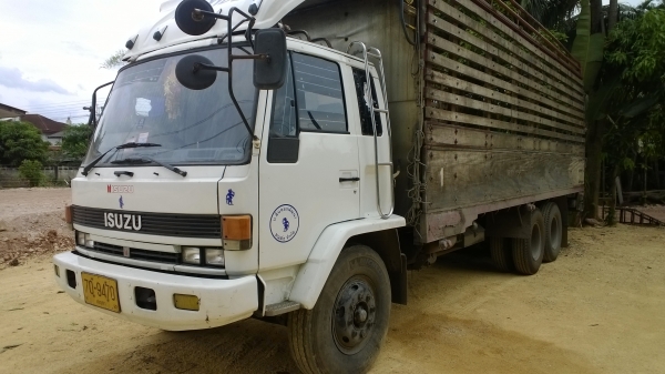 10ล้อISUZU 175เพลาเดียว สวย สภาพสวยจริงๆ....