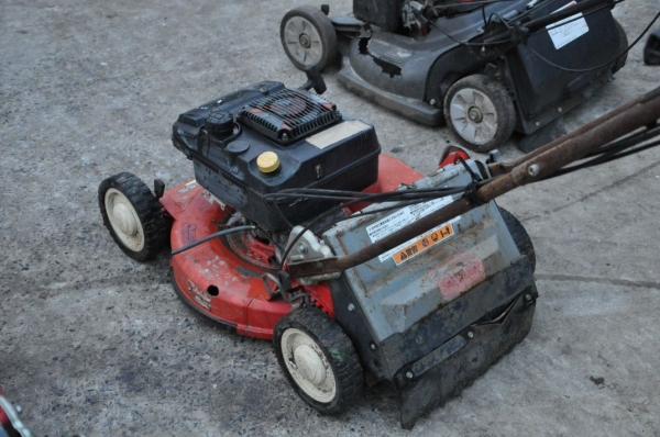 ขายรถตัดหญ้า สภาพเดิมๆจากญี่ปุ่น ราคาถูก