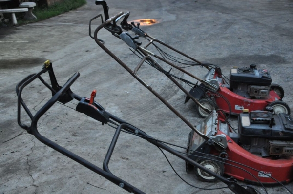 ขายรถตัดหญ้า สภาพเดิมๆจากญี่ปุ่น ราคาถูก