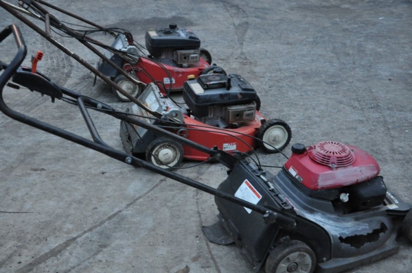 ขายรถตัดหญ้า สภาพเดิมๆจากญี่ปุ่น ราคาถูก